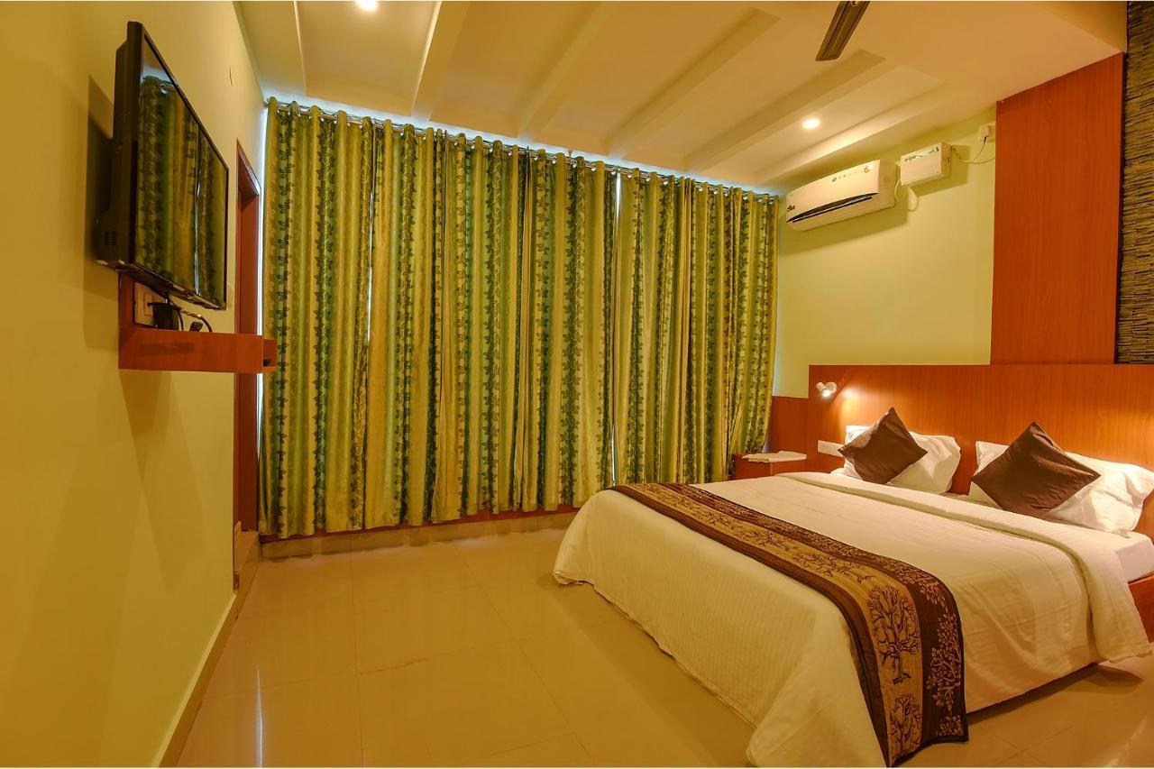 Fabhotel The Btm Palace - Btm Layout Nr Gopalan Innovation Mall Bangalore Ngoại thất bức ảnh