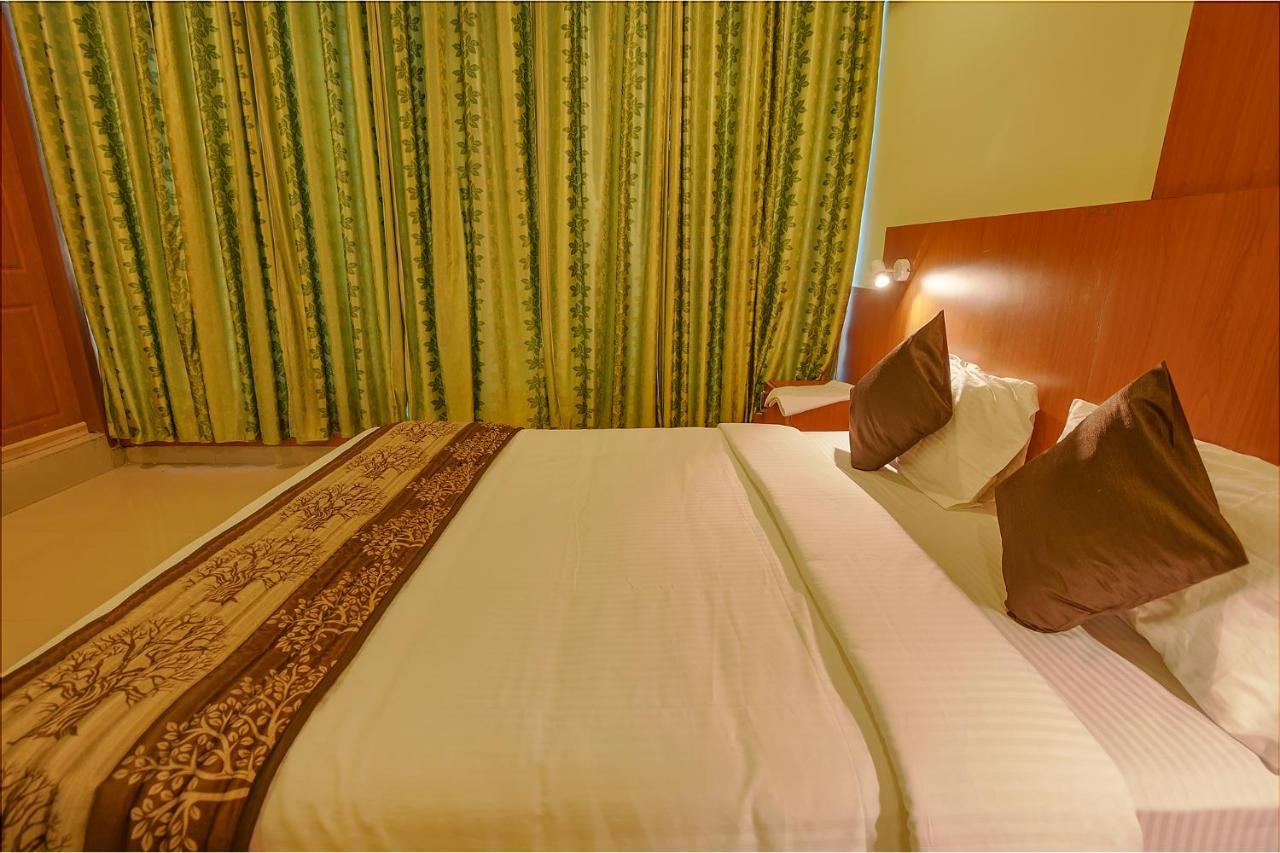 Fabhotel The Btm Palace - Btm Layout Nr Gopalan Innovation Mall Bangalore Ngoại thất bức ảnh